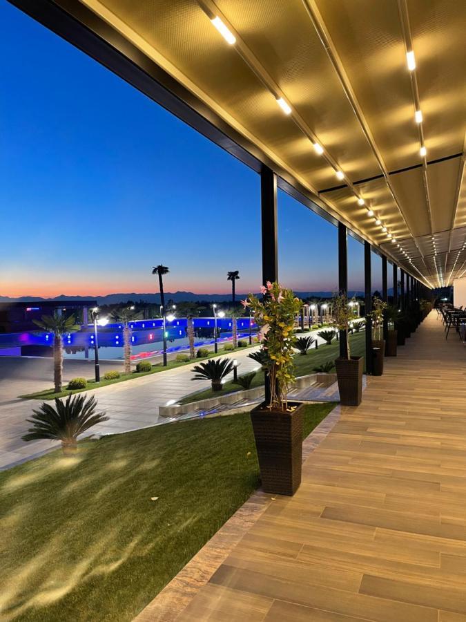 Deluxe Resort And Spa Koplik Екстериор снимка