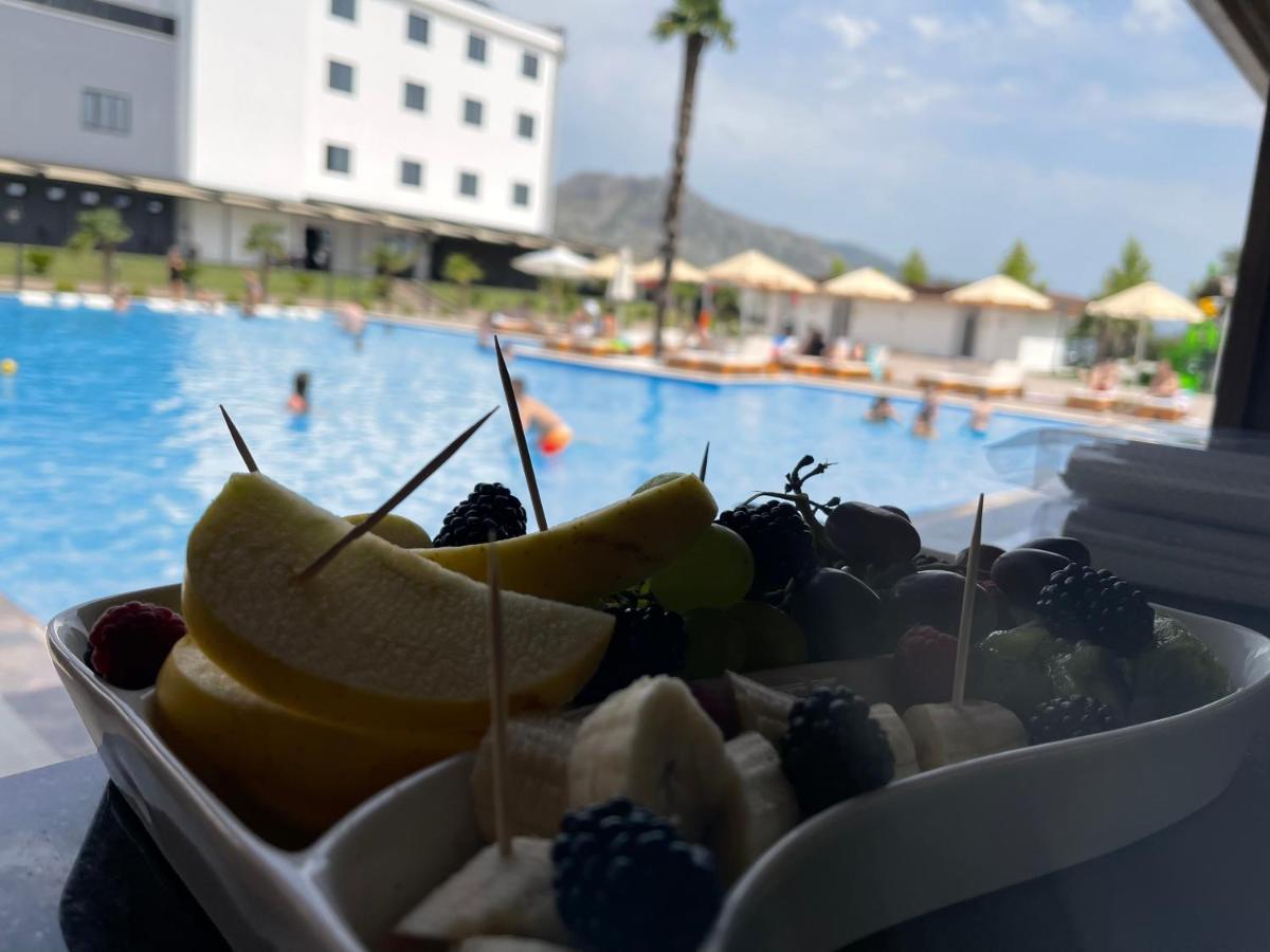 Deluxe Resort And Spa Koplik Екстериор снимка