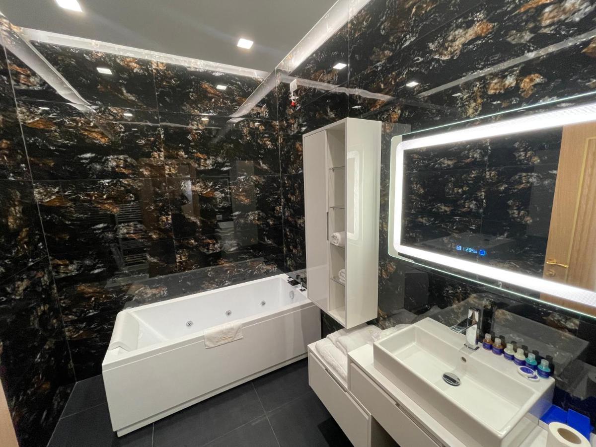 Deluxe Resort And Spa Koplik Екстериор снимка